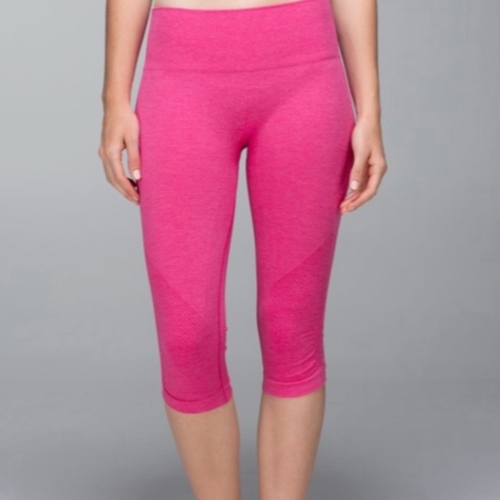 Lululemon Heathered Jeweled Magenta In the Flow Crop II size 4